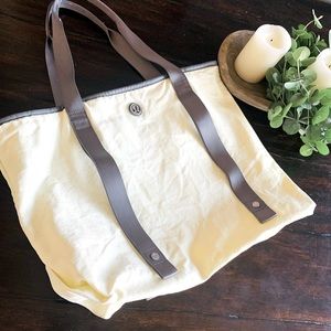 Lululemon Tote Bag / Handbag / travel bag
